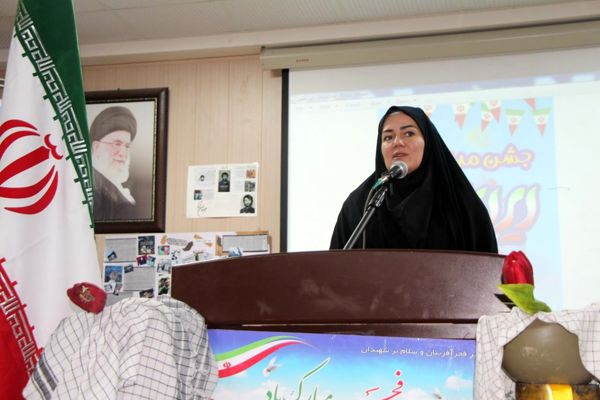 آغاز رسمی جشن‌های دهه فجر در مدارس ناحیه ۴ تبریز