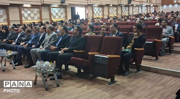  گردهمایی مدیران مدارس ناحیه یک یزد 