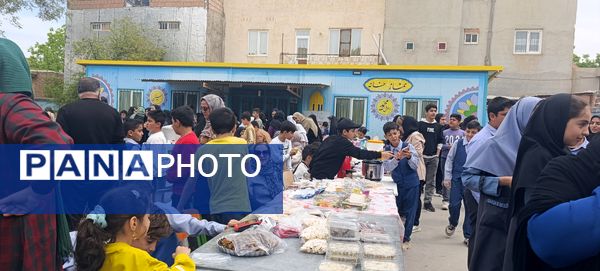 برپایی بازارچه در  دبستان امام جعفر صادق (ع) آشخانه