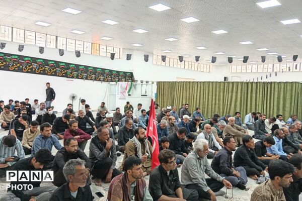 اقامه نماز جمعه رودبار جنوب با حضور پرشور مردم ولایی این شهرستان