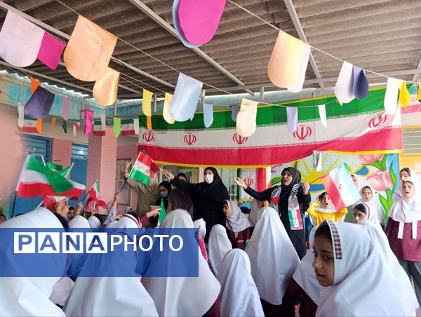 زنگ انقلاب در مدرسه شهید ابراهیم تنیده ناحیه یک بندرعباس به صدا در آمد