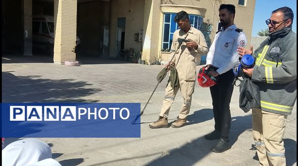 بازدید علمی از ایستگاه آتش‌‌نشانی فین