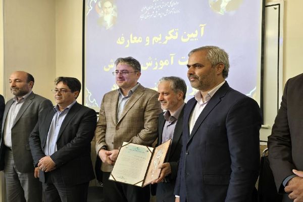 فصل تازه خدمت‌رسانی؛ مهدی ذبیحی بر سکوی مدیریت آموزش و پرورش گناباد