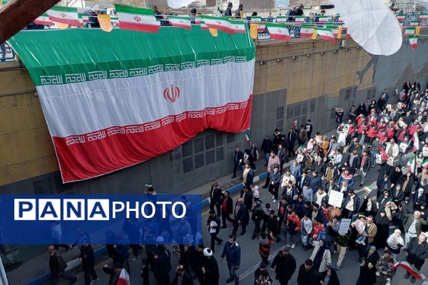 خروش مردمی در خیابان‌های رباط‌کریم در 22بهمن