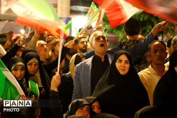 بازتاب حضور گسترده جامعه فرهنگی تبریز در سالگرد شهدای دفاع مقدس ۱۲روزه