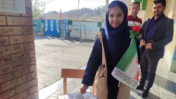 انتخابات شورای دانش‌آموزی در دبستان کوثر دیشموک