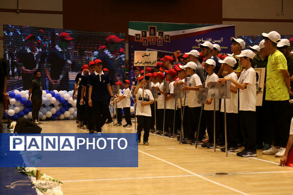 مشعل مسابقات کشوری ورزش دانش‌آموزی در تبریز روشن شد