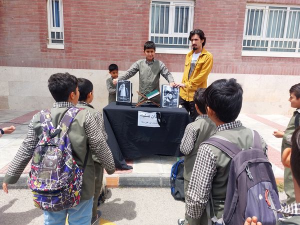 مراسم گرامیداشت شهدای خدمت در مدارس شهرستان فیروزکوه