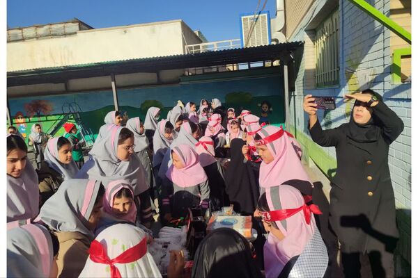 موکب فاطمی در دبستان مینوی خرد 