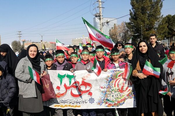 شکوه همبستگی مردم شهید پرور فشافویه در راهپیمایی ۲۲ بهمن