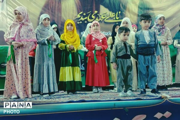 رباط‌کریم در جشن ولایت؛ برپایی غرفه‌های غدیر و اجرای سرودهای مذهبی