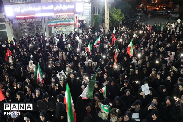 اجتماع شبانه کودکان و نوجوانان با «سلام فرمانده»