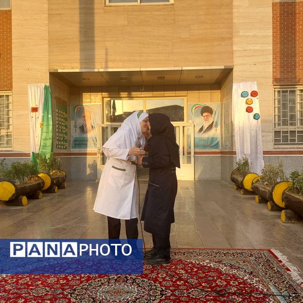 روز پرستار روز مهر و فداکاری در مدرسه هوشیار ناحیه ۱ مشهد مقدس 