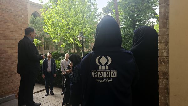 بازدید دانش‌آموزان خبرنگار پانا از مدرسه تاریخی دارالفنون
