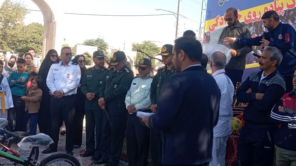 همایش پیاده روی خانوادگی در نیشابور