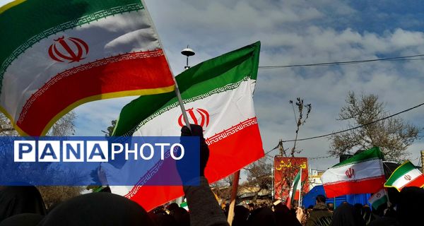 همبستگی یکبارچه مردم غیور و ولایتمدار شهرستان بروجرد در تشییع شهدای امنیت