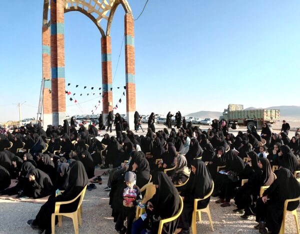 برگزاری مراسم پرفیض دعای ندبه در تپه نورالشهدا شهر نقنه