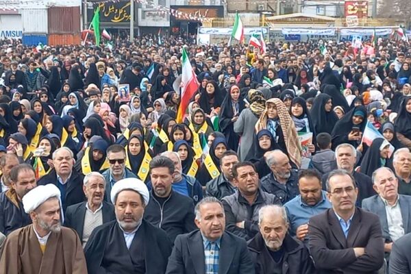 22بهمن در اسلامشهر؛ حماسه‌ای از جنس حضور