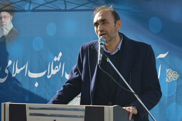 طنین زنگ انقلاب در بهارستان‌دو 