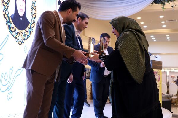 آیین بزرگداشت روز معلم ویژه معلمان و فرهنگیان ناحیه۲ بهارستان
