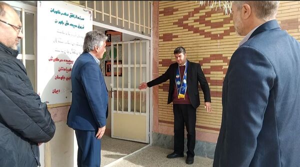 بازدید مسئولان سازمان دانش‌آموزی آذربایجان شرقی از مدارس تمام تشکیلاتی اهر