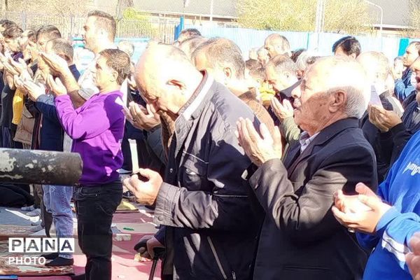 برپایی با شکوه نماز عید فطر مردم چهاردانگه