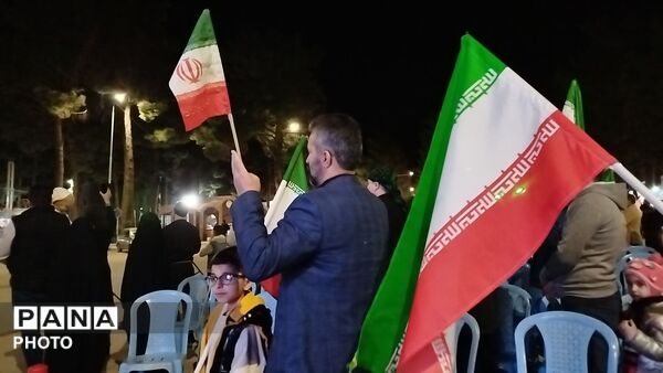 اجتماع مردم در بیعت با سومین رهبر جمهوری اسلامی ایران در امامزاده محروق نیشابور