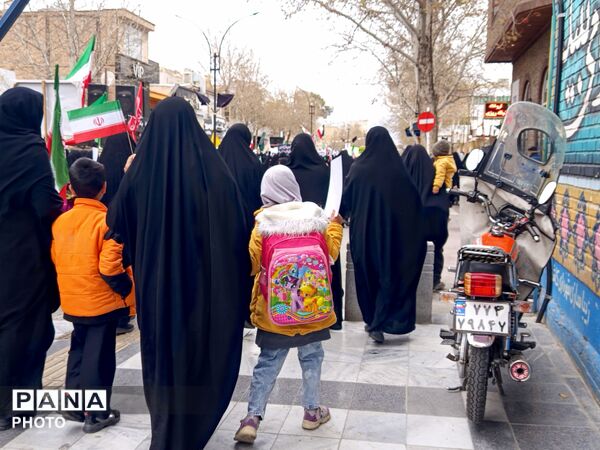 به یاد شهدای میناب؛ با کوله در مراسم روز قدس حاضر می‌شوم 