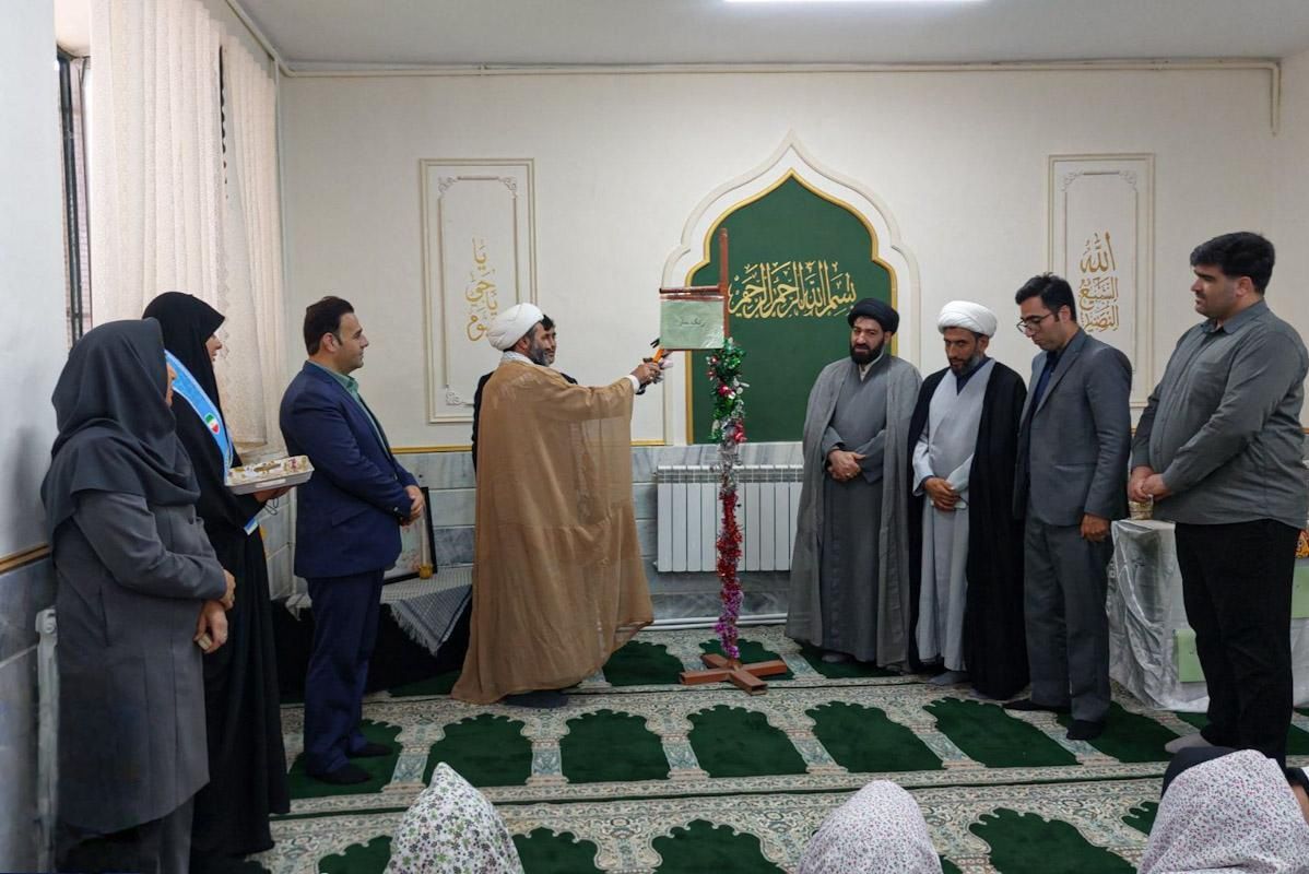 زنگ نماز در هنرستان حضرت معصومه شهرستان شیروان