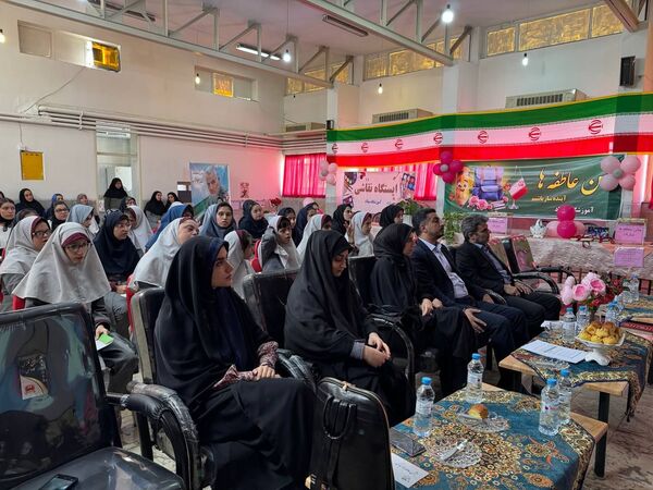جشن عاطفه‌ها در منطقه ۱۸ پایتخت
