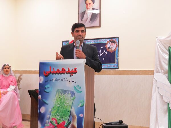 نواختن زنگ جشن نیکوکاری در دبستان امام خمینی(ره) بجنورد