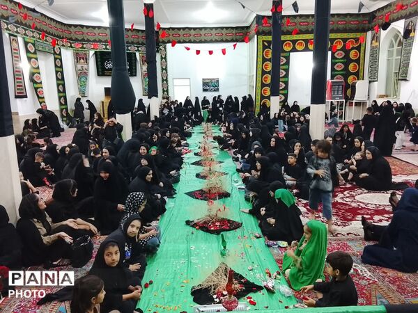 سفره‌داران کوچک میهمانان بزرگ اربعین در شهر جعفریه