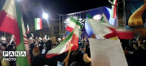 مردم شهرستان خلیل آباد در کف خیابان شعار دادند