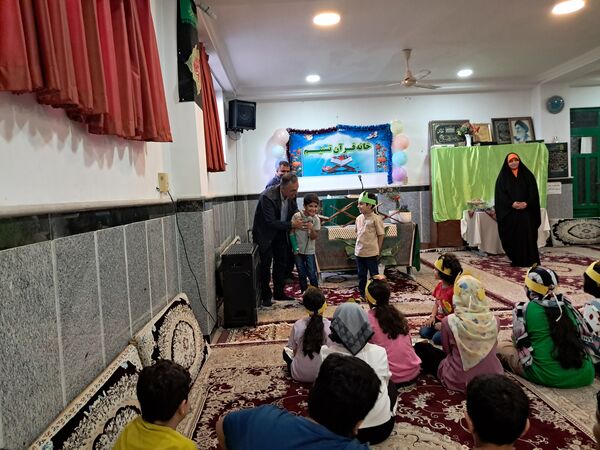 جشن اختتامیه خانه قرآن تسنیم در حسینیه اباذر