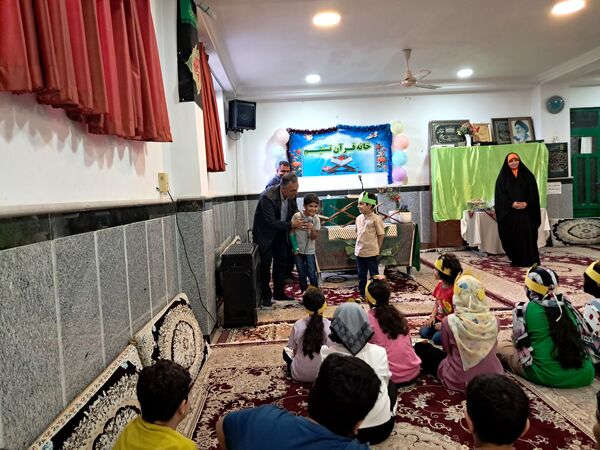 جشن اختتامیه خانه قرآن تسنیم در حسینیه اباذر