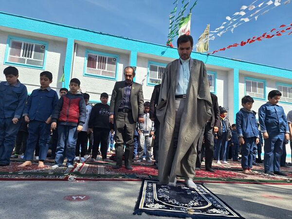  جشن نیکوکاری در دبستان شاهد استاد شهریار