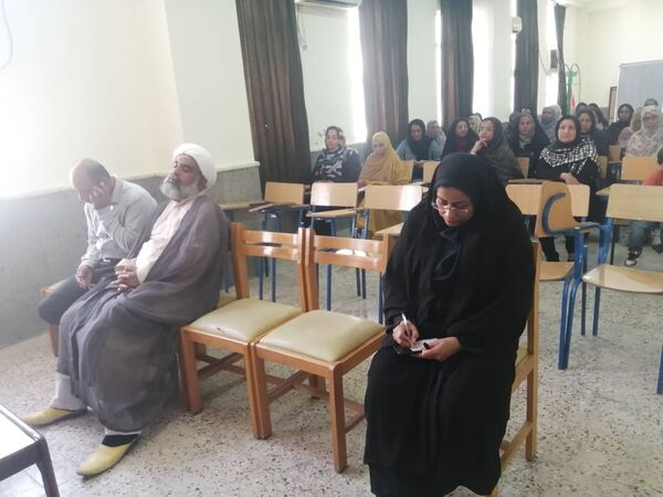انتخابات انجمن اولیا و مربیان در دبیرستان علی سایانی فین
