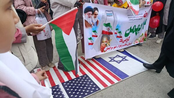 تجدید بیعت با آرمان‌های انقلاب