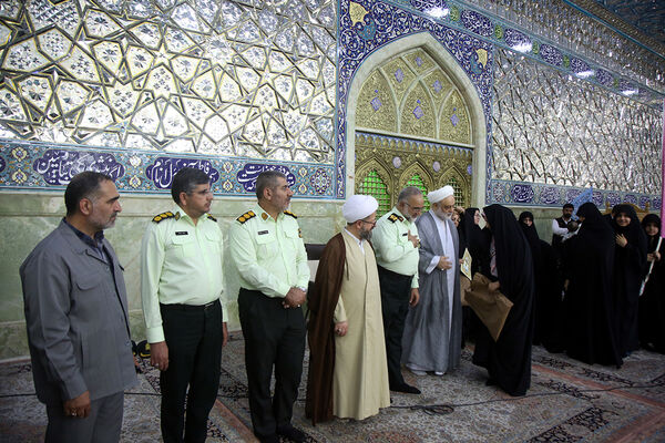 جشن ویژه دختران پلیس در حرم حضرت معصومه(س)