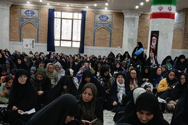 برگزاری مراسم پرفیض دعای عرفه در مصلی باقرشهر 