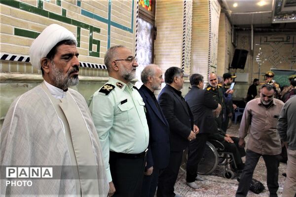 گلباران مزار شهدای حماسه آزادسازی خرمشهر در قم