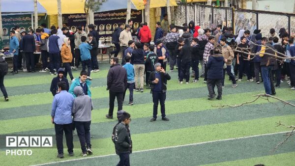بازارچه کسب‌وکار دانش‌آموزی در دبیرستان بعثت گامی نو در تقویت هوش مالی نوجوانان