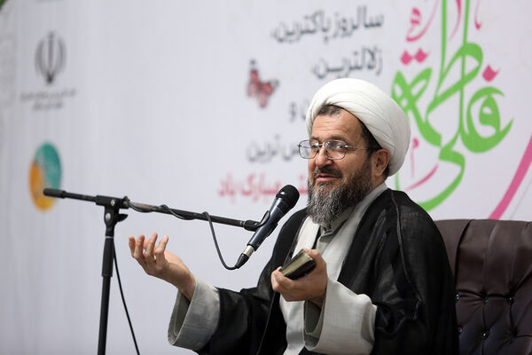 جشن ازدواج ۳۲۵ زوج جوان در حرم حضرت معصومه (س)