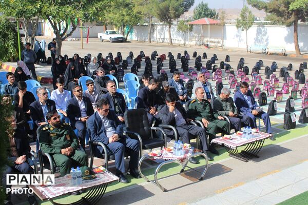 رزمایش «همکلاسی مهربان» و پویش سراسری «برای آینده‌سازان» به یاد فرشتگان آسمانی میناب