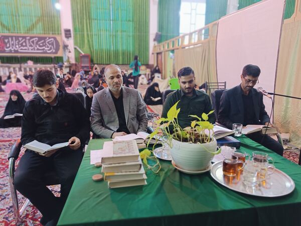 اعتکاف دانش‌آموزی در گناباد