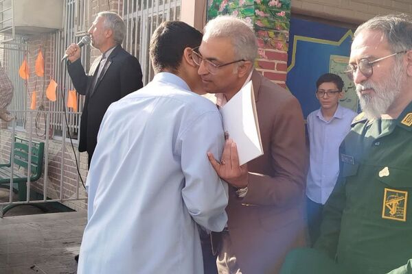 برگزاری مراسم تکریم از فرزند شهید سهیل رستمیان در ناحیه یک شهرری