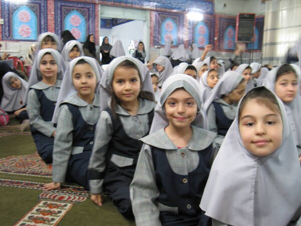 جشن ولادت حضرت معصومه (س) و روز دختر در مدرسه آزادی 