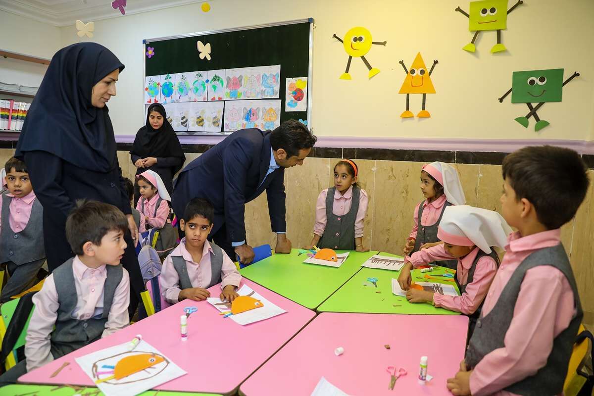 بازدید مدیرکل آموزش‌وپرورش کرمان از مجتمع آموزشی «اندیشه هوشمند ارگ»