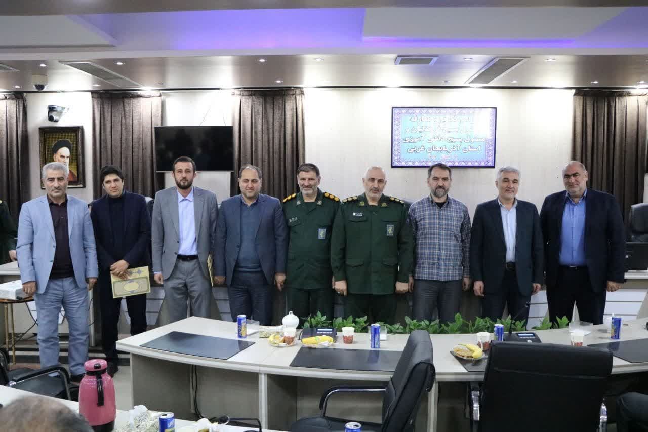 مسئولان جدید سازمان بسیج دانش‌آموزی و بسیج فرهنگیان آذربایجان‌غربی معرفی شدند