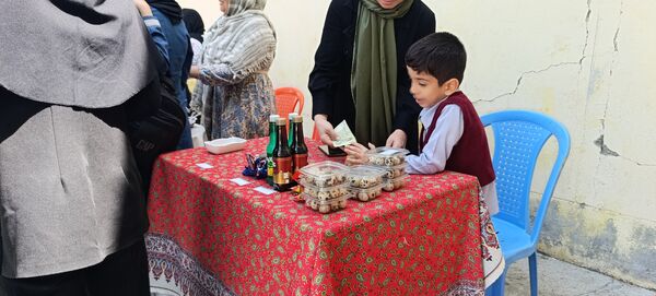 برگزاری بازارچه در پیش دبستانی شور و نشاط آشخانه 